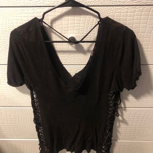 Gimmicks shredded vneck